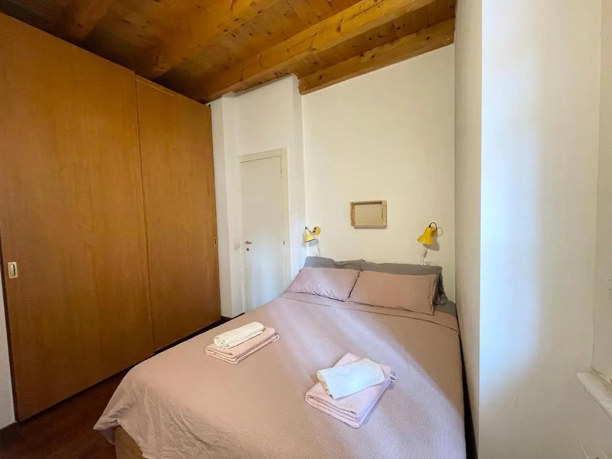 [Navigli private terrace]city center&free wifi Milano Italia